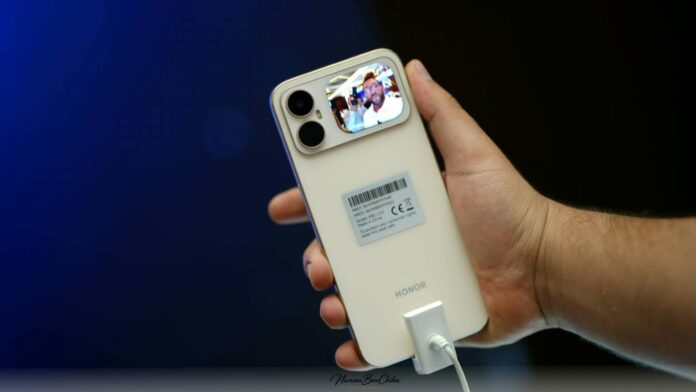 5- Ecran tactile arrière au HONOR Play20C